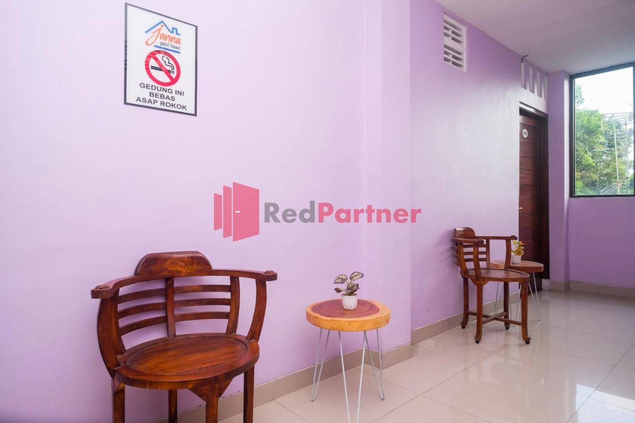 Janna Syariah Mitra Reddoorz Hotel 2*
